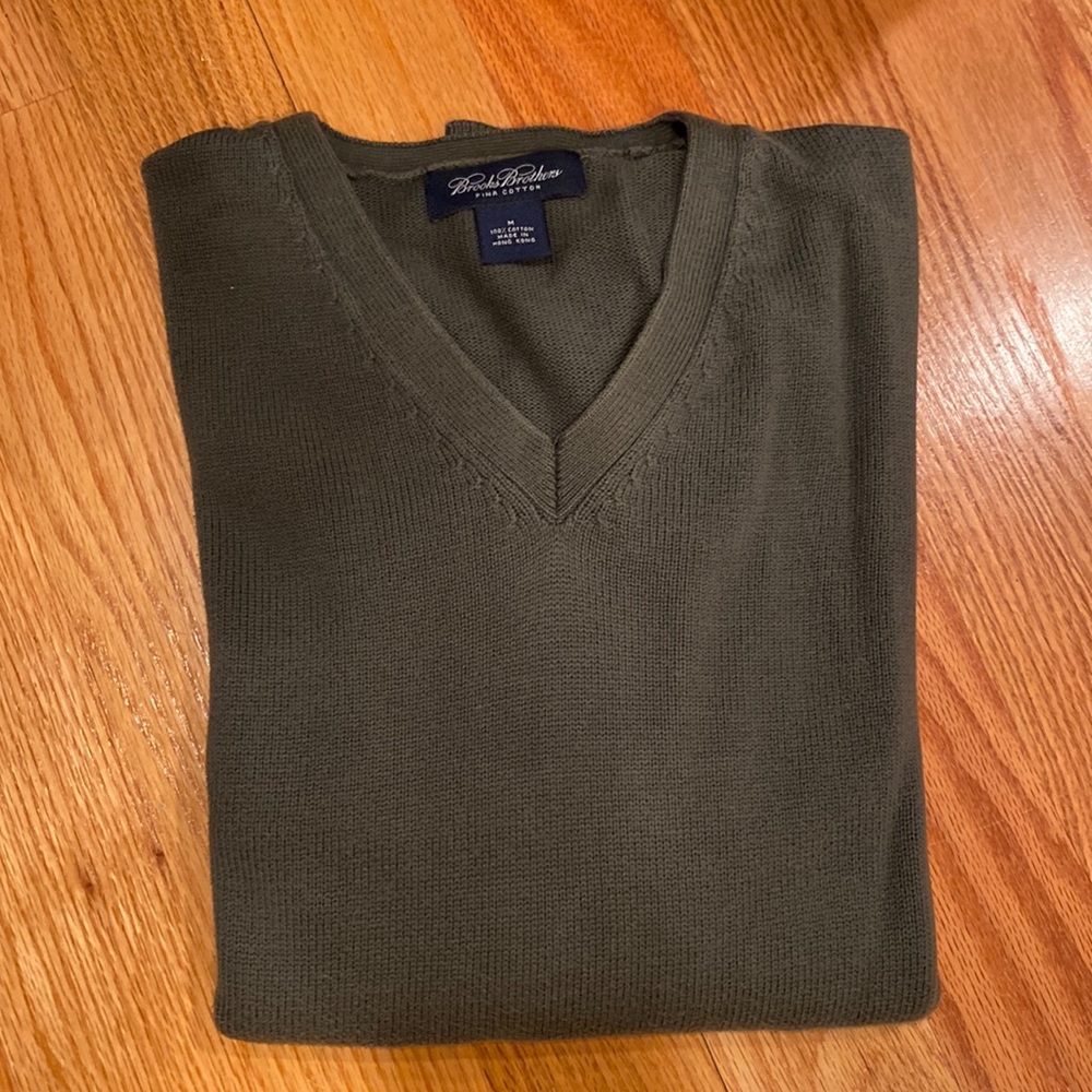 Brooks brothers olive vneck sweater